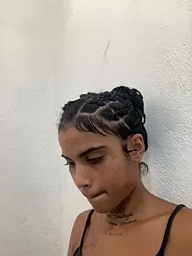 LaReynaZendeyaElite  live sex cam