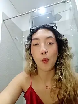 LauMiller  live sex cam