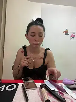 Mikaza-Ackerman  live sex cam