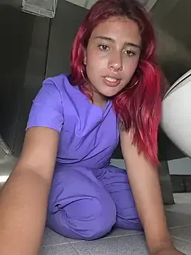 Nikky_Rose_  live sex cam
