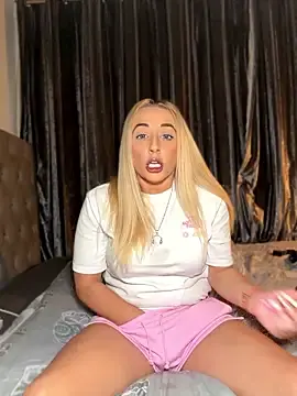 Strongqueen  live sex cam