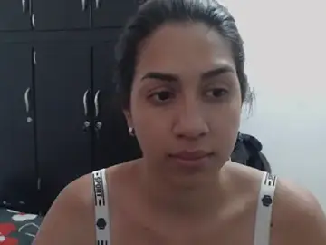 Emiliz-queen  live sex cam