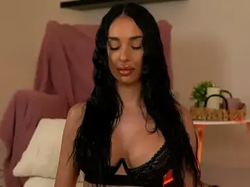 KairaAndrews  live sex cam