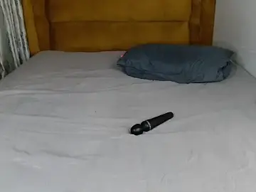 Lascivious_Bitch  live sex cam