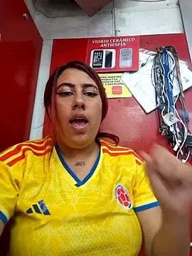 Ateneaxxx3  live sex cam