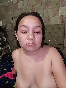 Chicatraviesa24  live sex cam