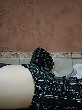 Miss-puhu  live sex cam