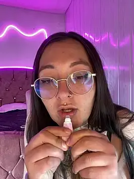 Rousse-beckett  live sex cam