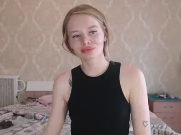 Kitkaat00  live sex cam