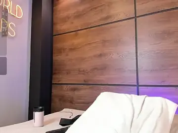 Niamonroe  live sex cam