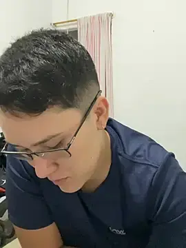 Niaray  live sex cam