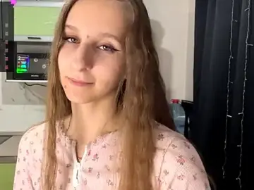SkinnyForint  live sex cam