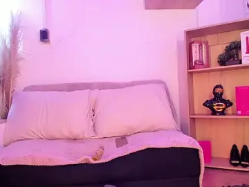 Tylla__  live sex cam