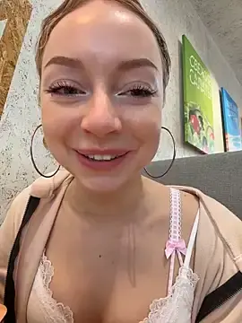 Melissa_grr  live sex cam
