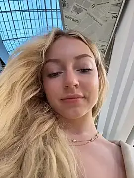 Melissa_grr  live sex cam