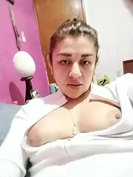 ElenaDarling  live sex cam