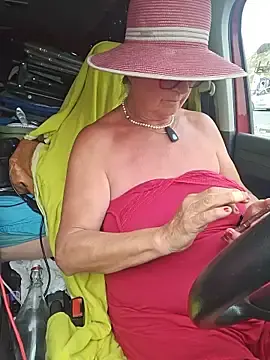 Hot-Muci  live sex cam