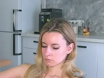 RoxanneJoy  live sex cam