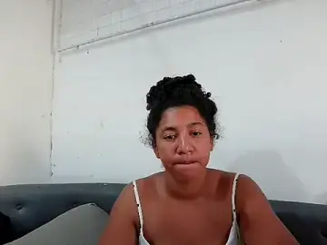 Bellacrespalatina  live sex cam