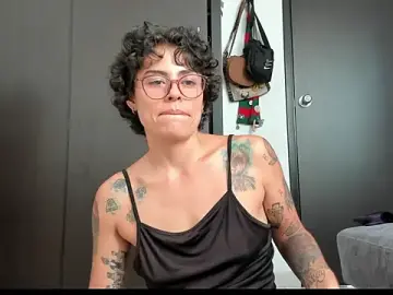 Natt_op  live sex cam