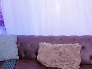KissMeAri_  live sex cam