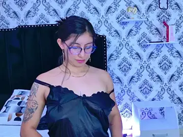 Lia_Nigth  live sex cam