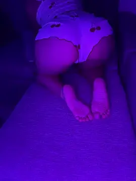 Reinacaliente_25  live sex cam