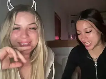 Sophiehot69  live sex cam