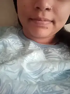 Curvyritu01  live sex cam