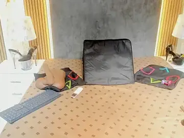NahomyOwen  live sex cam