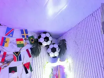 Naomy_tay1  live sex cam