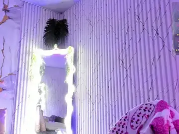 Naomy_tay1  live sex cam