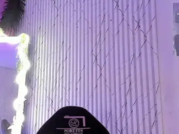 Naomy_tay1  live sex cam