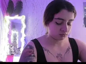 Naomy_tay1  live sex cam