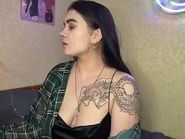 QueenRabbitV  live sex cam