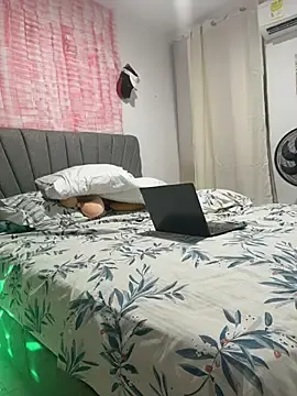 Tana_latin1-  live sex cam