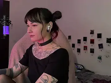 Deadlysweet  live sex cam