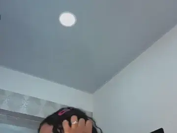 Leyla_dikens_  live sex cam