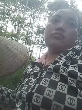 Bielaaz  live sex cam
