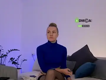Fallinlove1  live sex cam