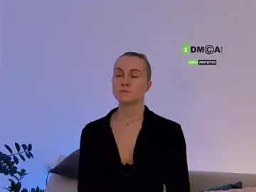 Fallinlove1  live sex cam