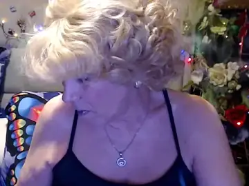 HappyWomanOn  live sex cam