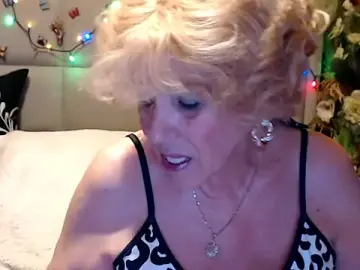 HappyWomanOn  live sex cam