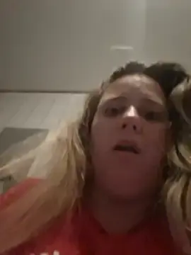 Butterfly2222  live sex cam