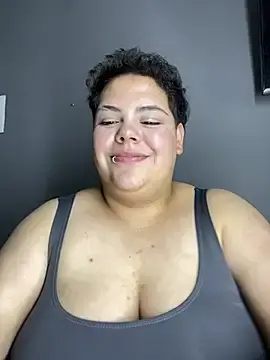 Hailey_Curvy  live sex cam