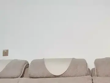 Nananana099  live sex cam