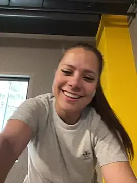 Pretty__Milf  live sex cam