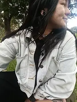 Bathory777  live sex cam