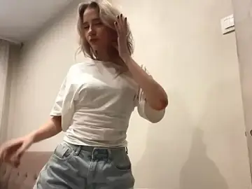 MintaBumps  live sex cam