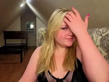 PhatAssBlond  live sex cam